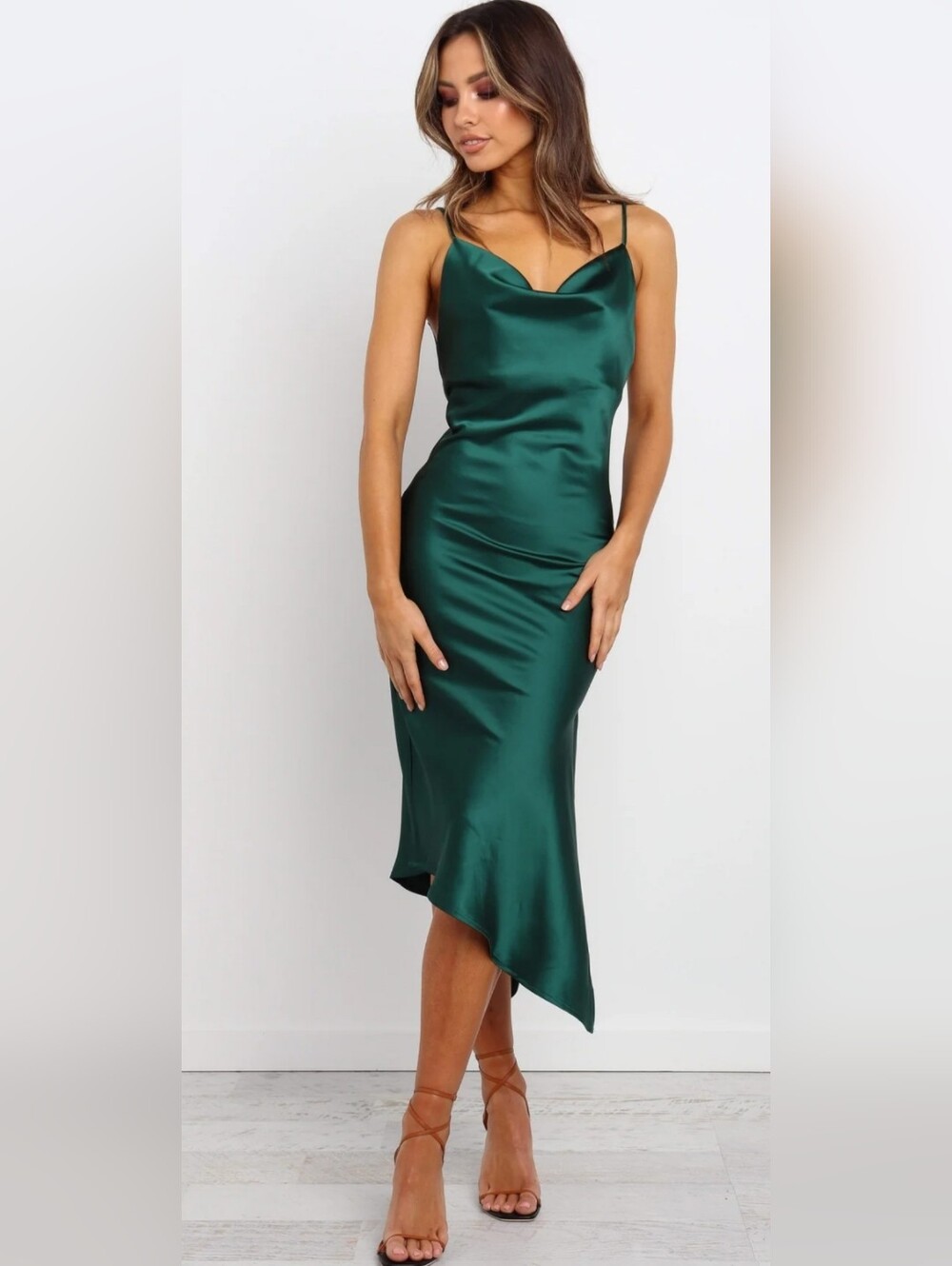Petal & Pup FIRE! NWT! The Cyprus Dress in Emerald. Sz 6. R2S!